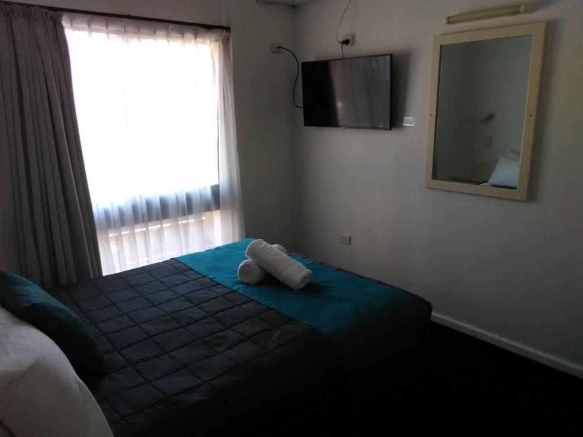 Caravilla Motor Inn Taree Extérieur photo