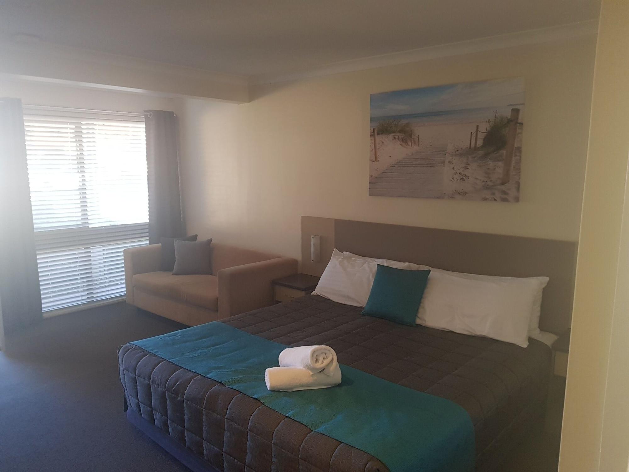 Caravilla Motor Inn Taree Extérieur photo