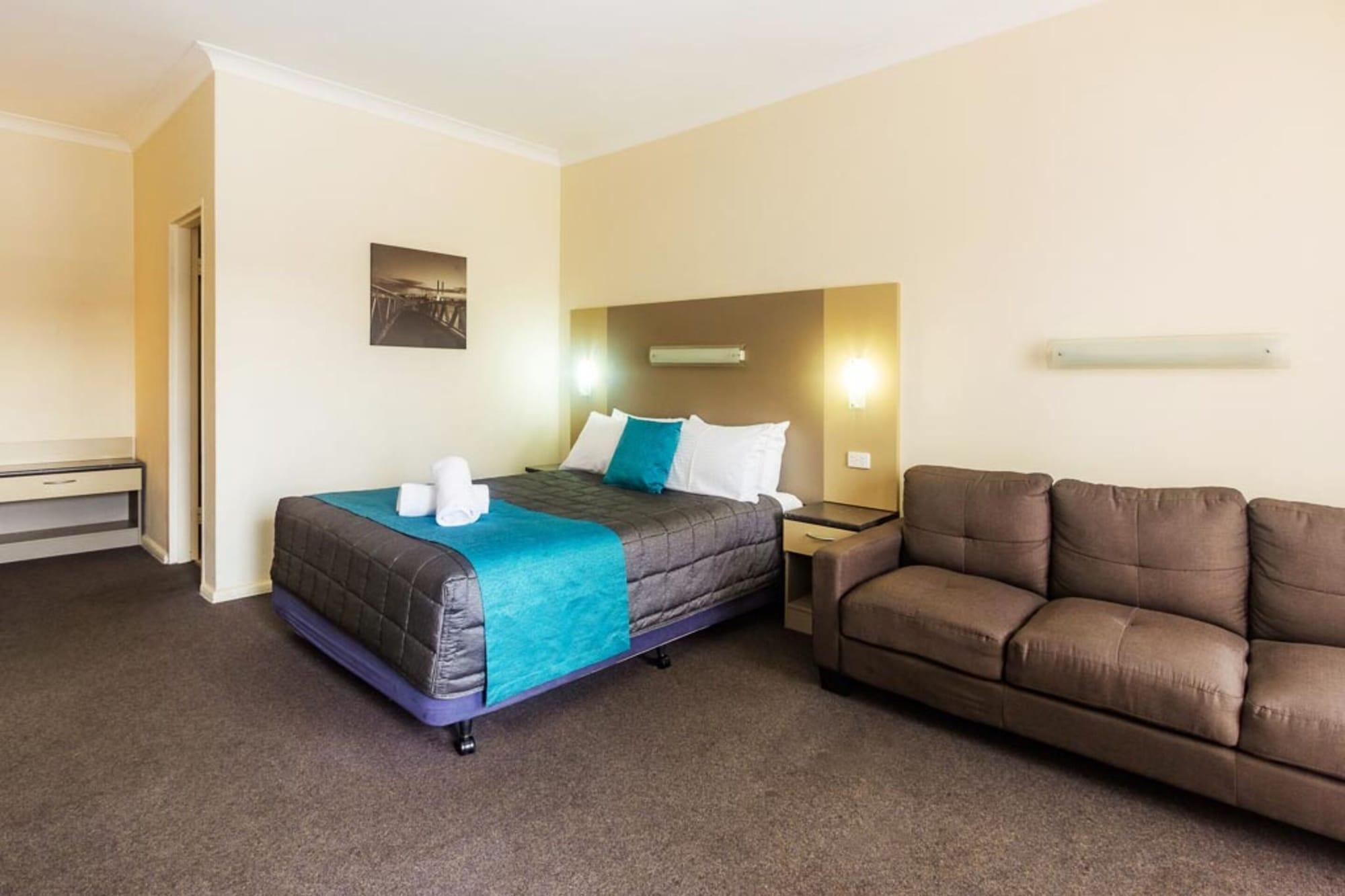 Caravilla Motor Inn Taree Extérieur photo