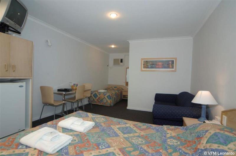 Caravilla Motor Inn Taree Extérieur photo