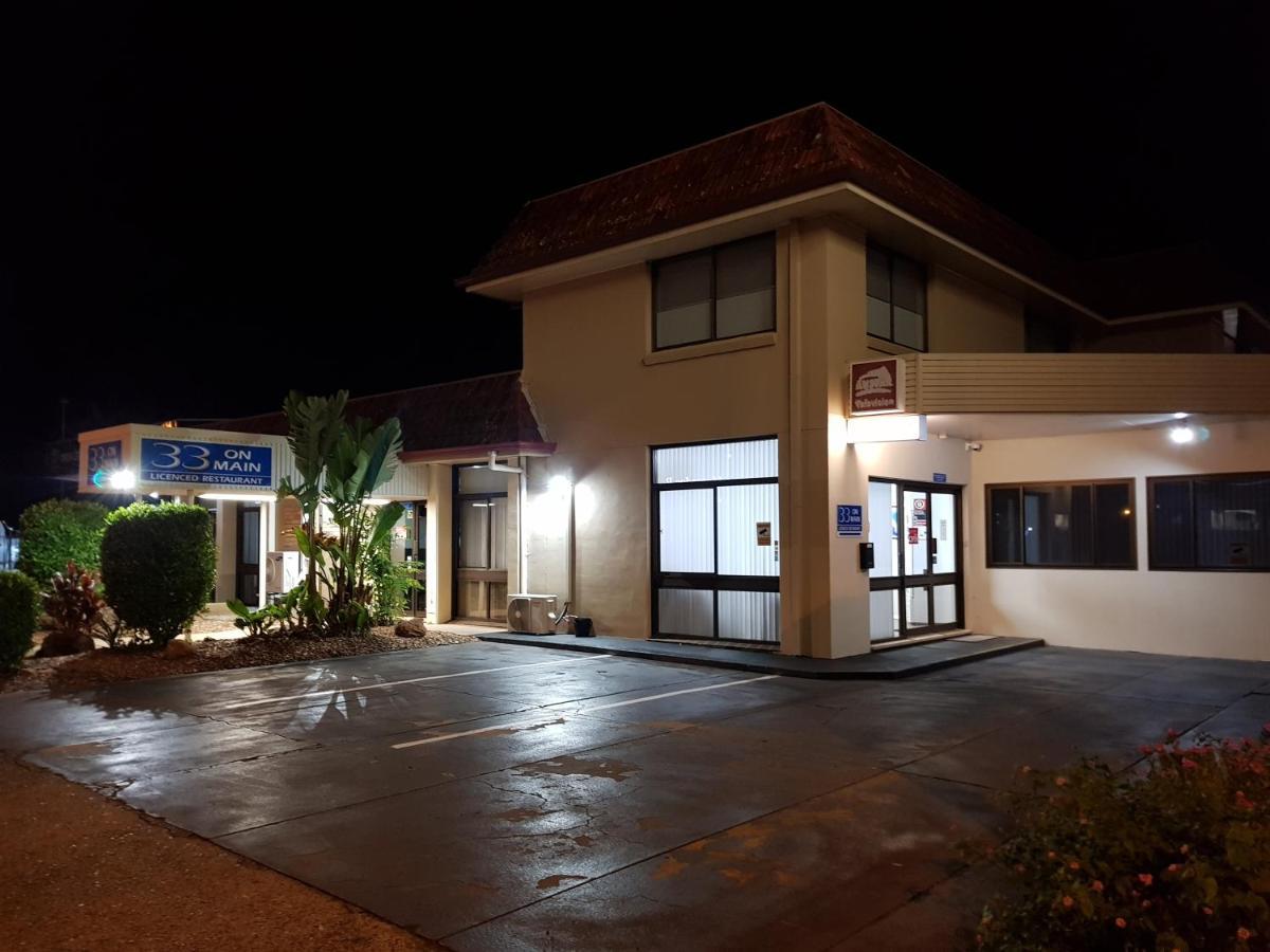Caravilla Motor Inn Taree Extérieur photo