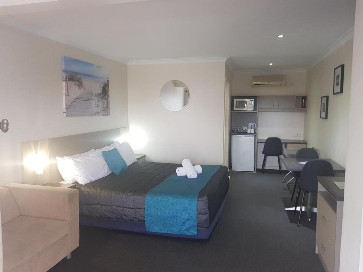 Caravilla Motor Inn Taree Extérieur photo